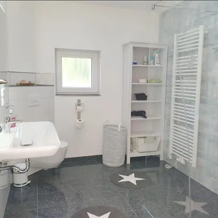 Nyaraló Rachel Iii Schoenberg - Holm *